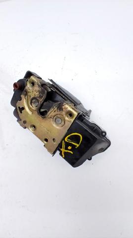 Zamek drzwi tylnych prawych 9138A2 PEUGEOT
