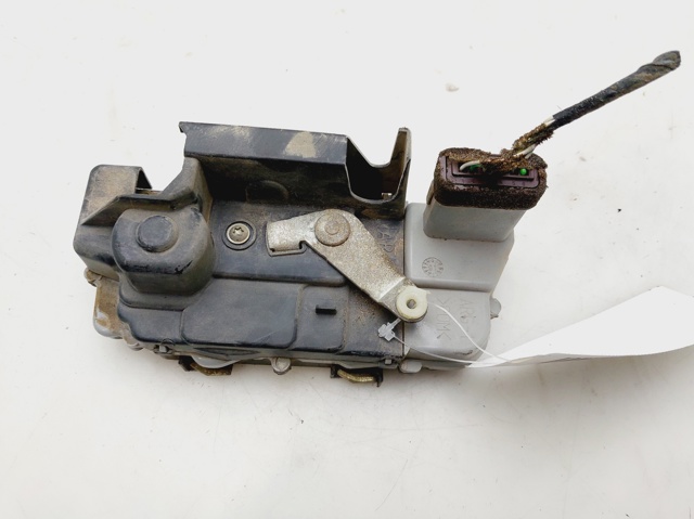 Zamek drzwi tylnych prawych 9138A2 PEUGEOT
