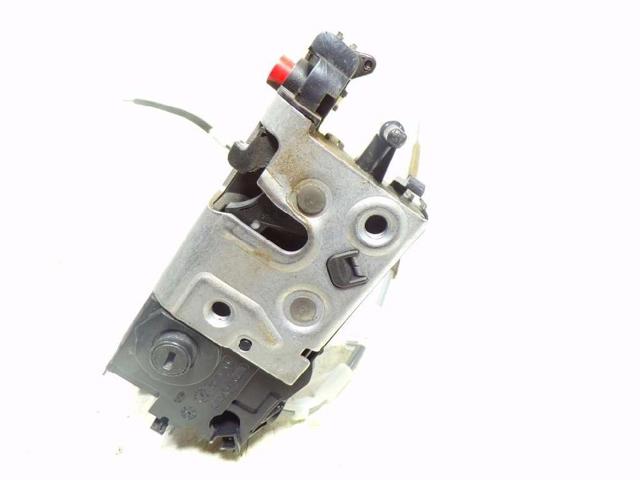 Zamek drzwi tylnych prawych 9138AH PEUGEOT