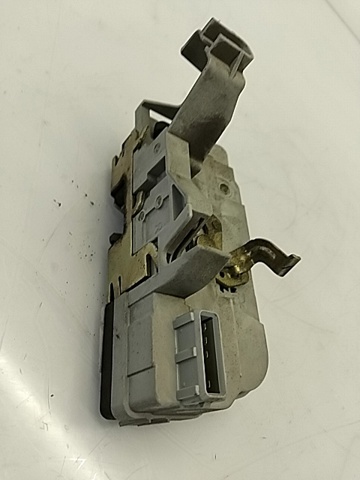 Zamek drzwi tylnych prawych 9138C0 PEUGEOT