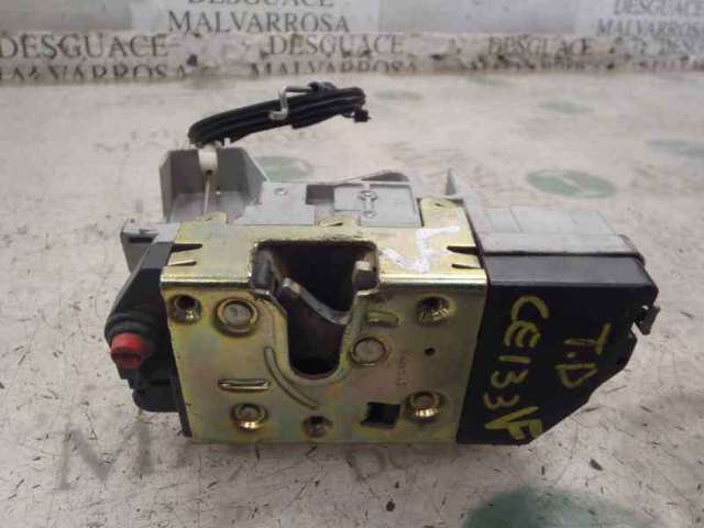 Zamek drzwi tylnych prawych 9138G0 PEUGEOT