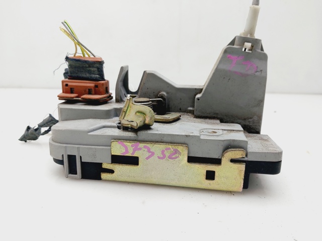 Zamek drzwi tylnych prawych 9138G0 PEUGEOT