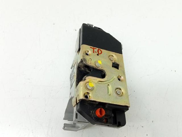 Zamek drzwi tylnych prawych 9138G0 PEUGEOT