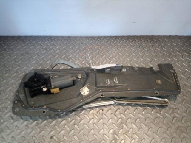 Mechanizm podnoszenia szyby drzwi przednich prawych 9152724 VOLVO