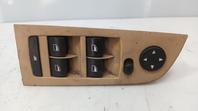 Panel przyciskowy sterowania podnośnikiem szyby przedni lewy 9155503 BMW