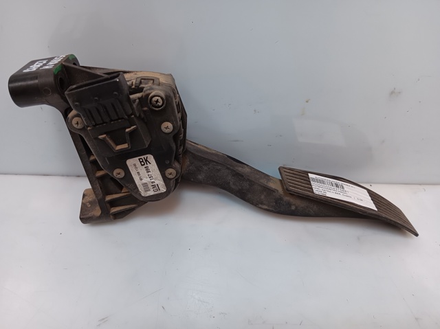 Pedał przyspieszenia (gazu) 9157998 OPEL