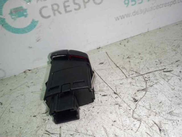 Przycisk włączania światła awaryjnego 9161896 BMW