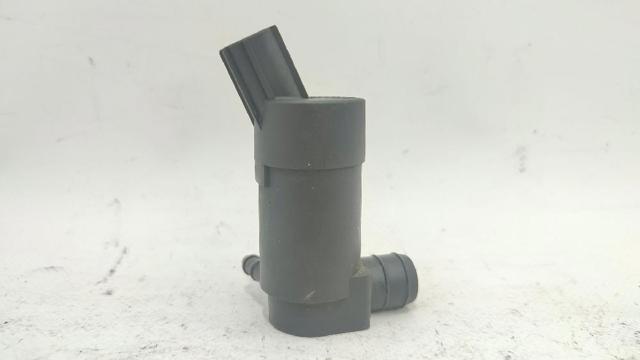 Pompka spryskiwacza szyby przedniej 9169611 VOLVO