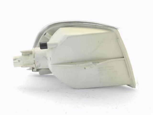 Powtarzacz kierunkowskazu na błotniku Volvo S70 LS, LT