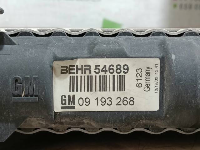 Chłodnica silnika 9193268 OPEL