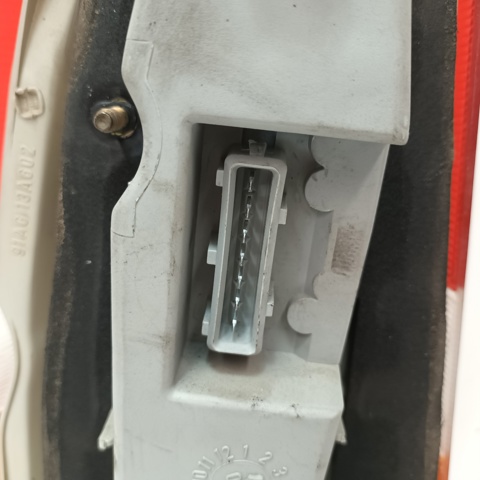 Lampa zespolona tylna prawa 91AG13A602 FORD