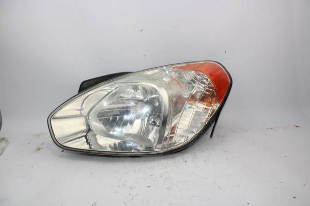 Reflektor lewy 921011E041 HYUNDAI
