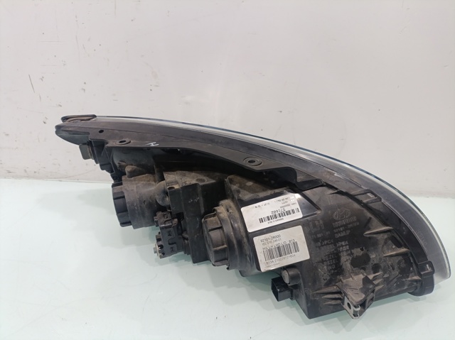 Reflektor lewy 921012R000 HYUNDAI