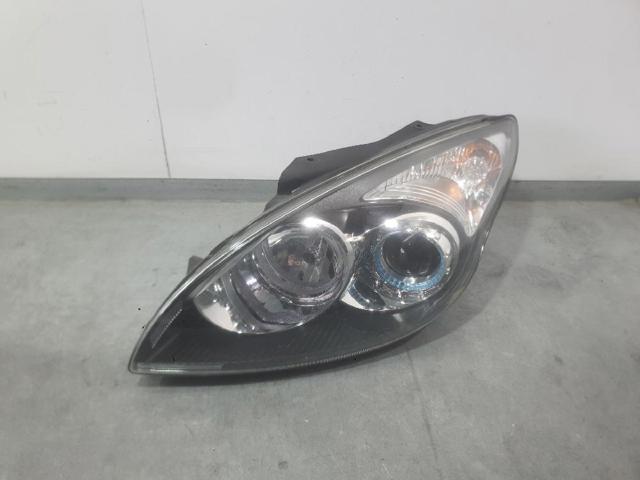 Reflektor lewy 921012R000 HYUNDAI