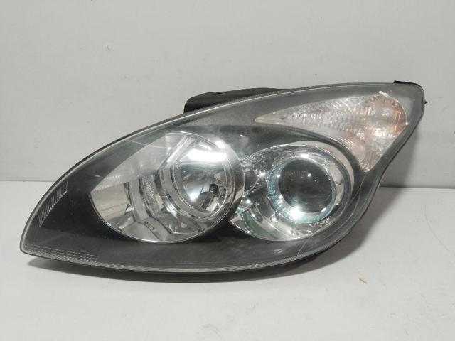 Reflektor lewy 921012R000 HYUNDAI