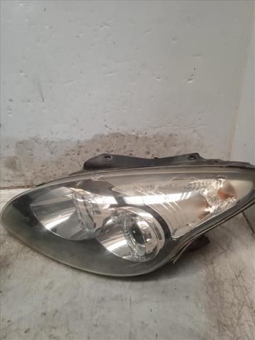 Reflektor lewy 921012R000 HYUNDAI