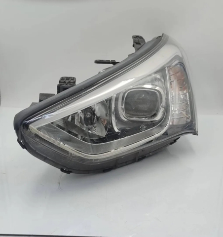 Reflektor lewy 921012W126 HYUNDAI