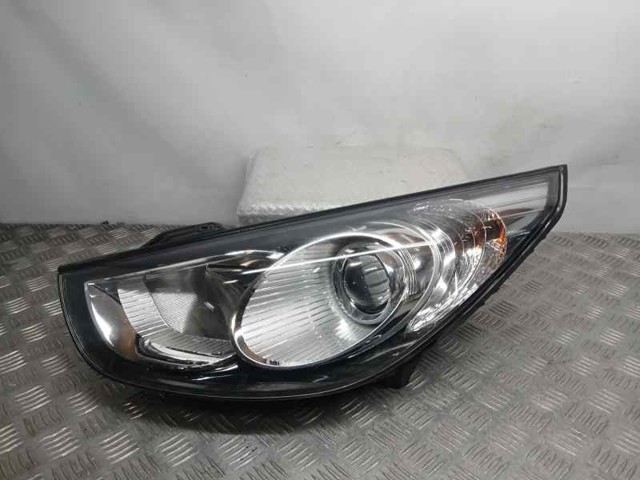 Reflektor lewy 921012Y000 HYUNDAI