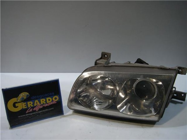 Reflektor lewy 921013AXXX HYUNDAI