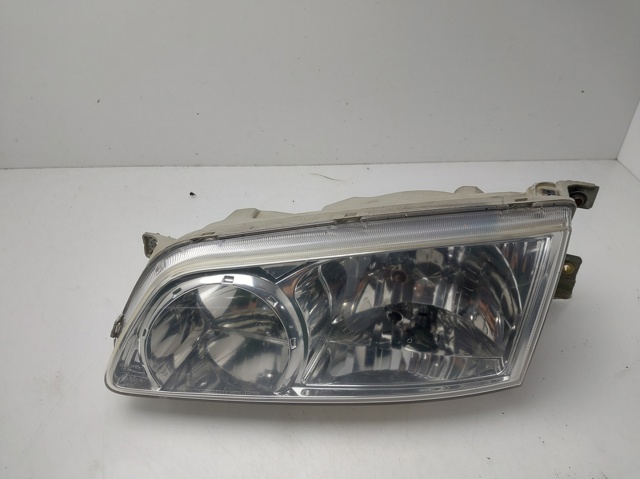Reflektor lewy 921014A5XX HYUNDAI