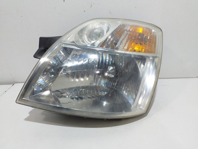Reflektor prawy 92102070 HYUNDAI