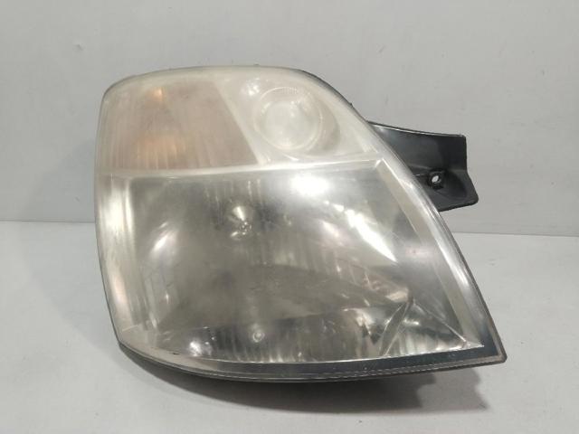 Reflektor prawy 9210207010 HYUNDAI