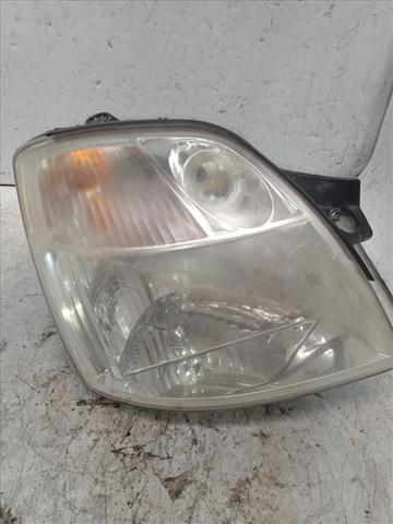 Reflektor prawy 9210207010 HYUNDAI