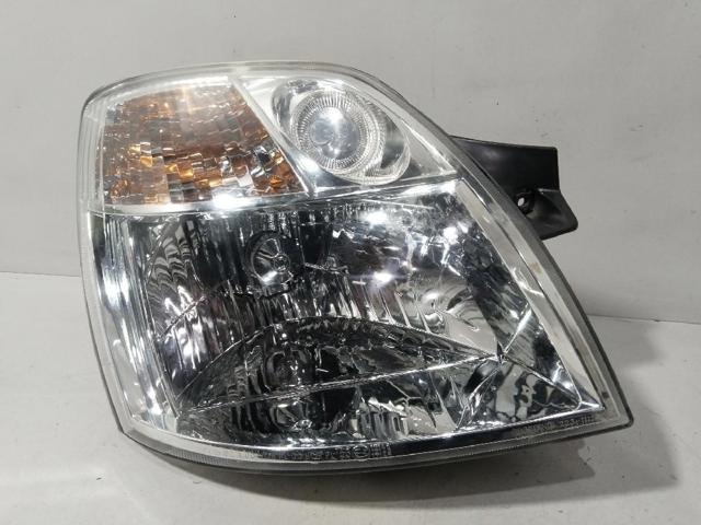 Reflektor prawy 9210207060 HYUNDAI