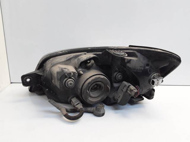 Reflektor prawy 921021CXXX HYUNDAI