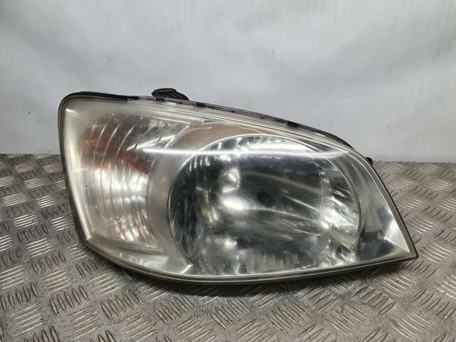 Reflektor prawy 921021CXXX HYUNDAI