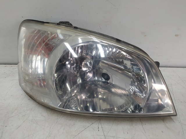 Reflektor prawy 921021CXXX HYUNDAI