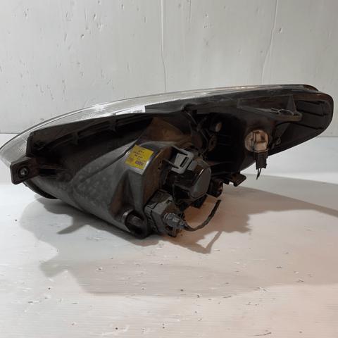 Reflektor prawy 921021E088 HYUNDAI