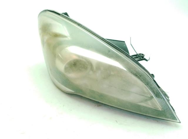 Reflektor prawy 921021H070 HYUNDAI