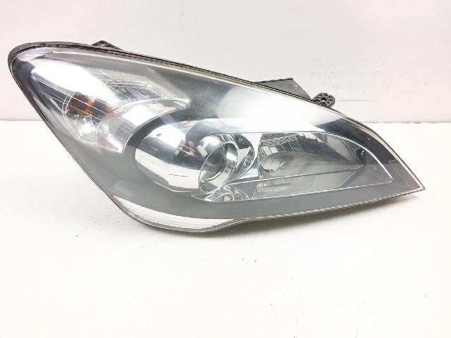 Reflektor prawy 921021H070 HYUNDAI