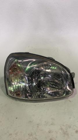Reflektor prawy 9210226025 HYUNDAI