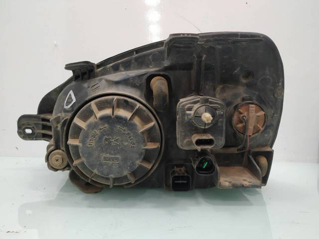 Reflektor prawy 9210226025 HYUNDAI