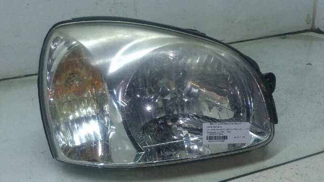 Reflektor prawy 9210226025 HYUNDAI