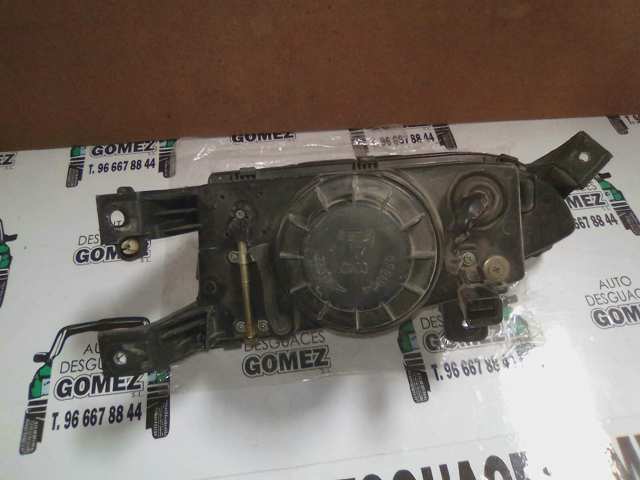 Reflektor prawy Hyundai Lantra 1