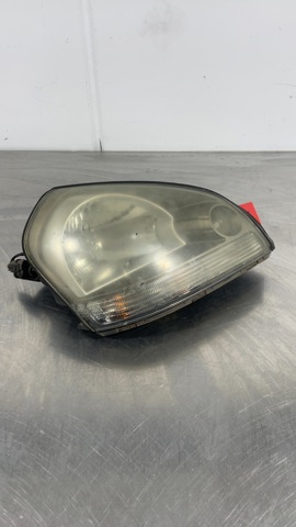 Reflektor prawy 921022EXXX HYUNDAI