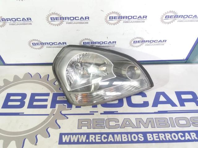 Reflektor prawy 921022EXXX HYUNDAI