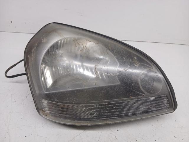 Reflektor prawy 921022EXXX HYUNDAI