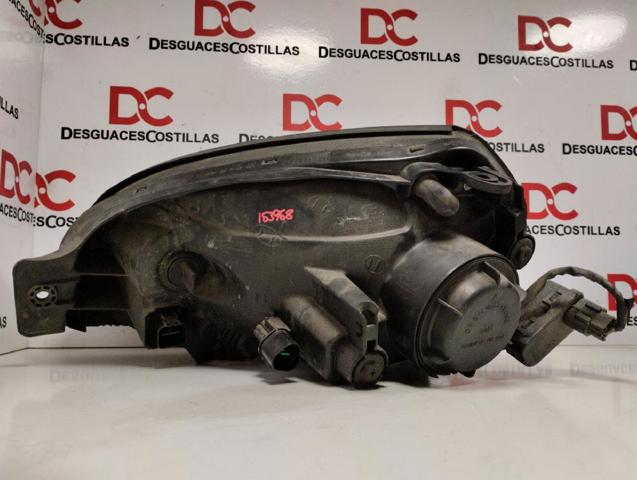 Reflektor prawy 921022EXXX HYUNDAI