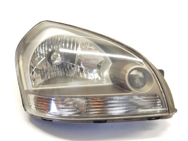 Reflektor prawy 921022EXXX HYUNDAI