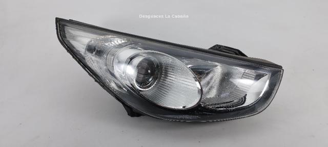 Reflektor prawy 921022Y000 HYUNDAI