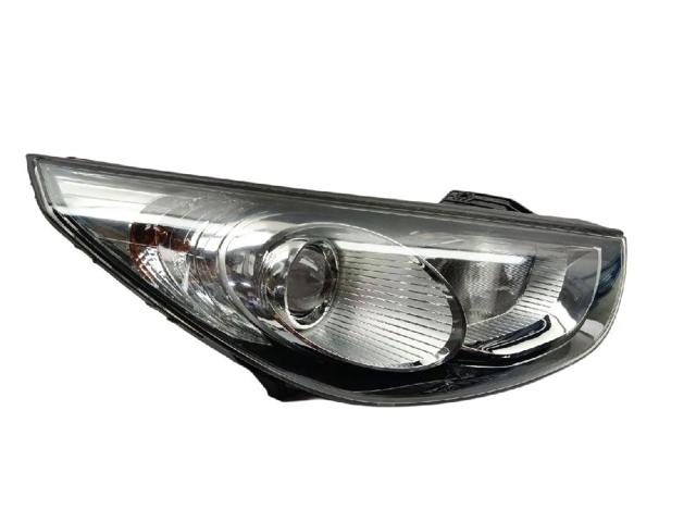 Reflektor prawy 921022Y000 HYUNDAI
