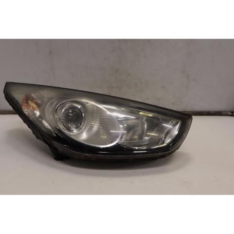Reflektor prawy 921022Y000 HYUNDAI