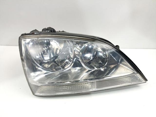 Reflektor prawy 921023E010 HYUNDAI