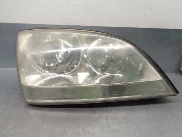 Reflektor prawy 921023E010 HYUNDAI