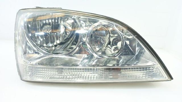 Reflektor prawy 921023E010 HYUNDAI