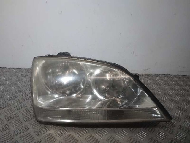 Reflektor prawy 921023E060 HYUNDAI